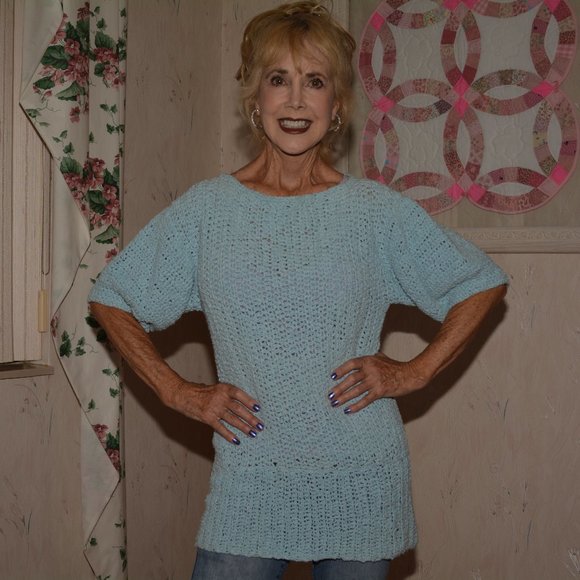 All cotton hand crochet tunic - Picture 2 of 2